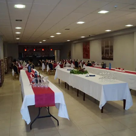 Del Vino Hotel 3*